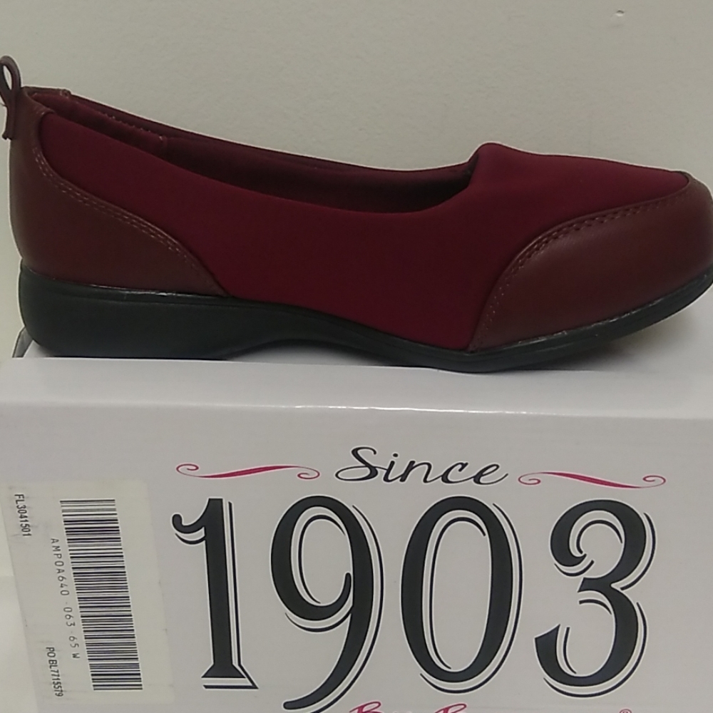 BEACON Slip-on Women Shoes | Burgundy | 6.5W | NIB - Picture 2 of 8